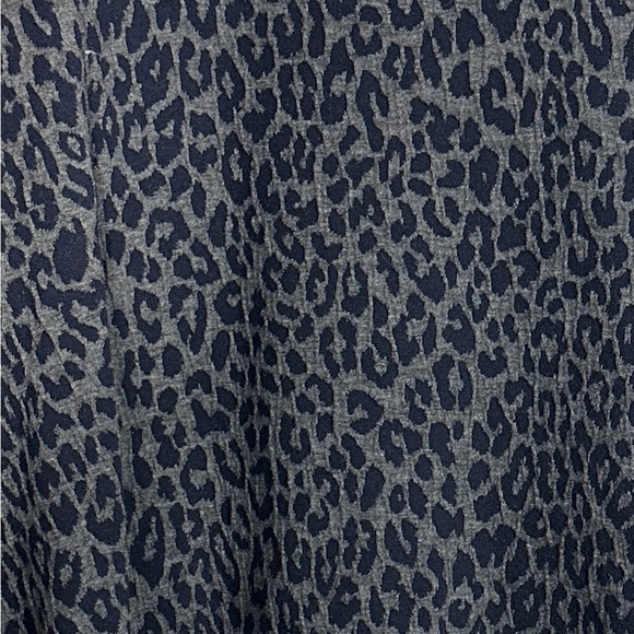 Jones NY Sport sweatshirt, size 3X, navy/animal print, cozy, comfy, spring - Picture 3 of 12